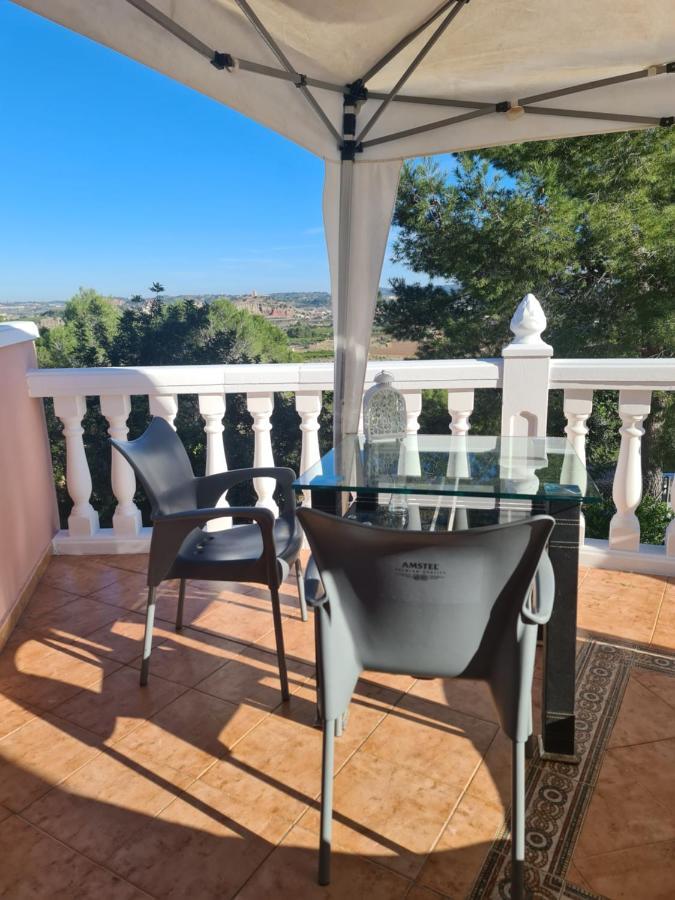 Chateau Angelique Guest House Valencia Exterior photo