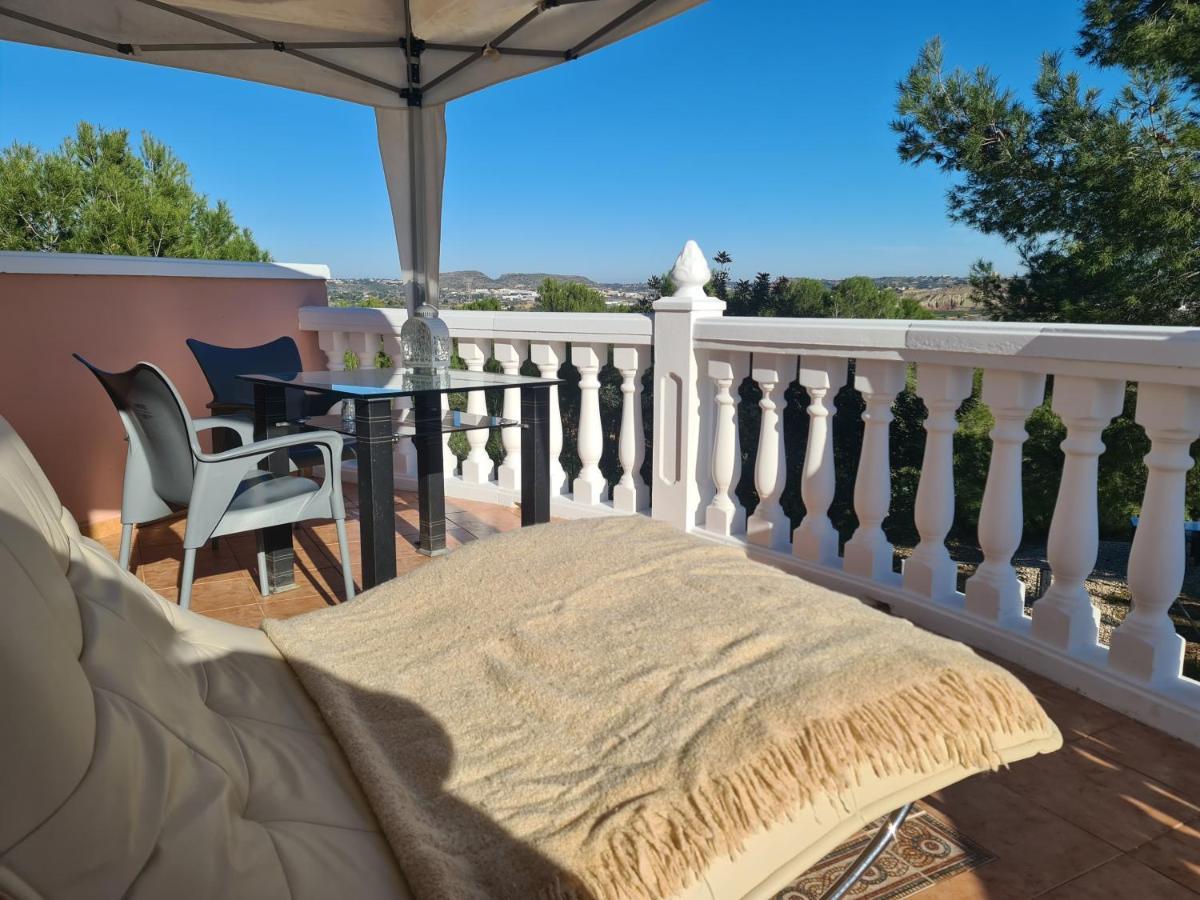 Chateau Angelique Guest House Valencia Exterior photo
